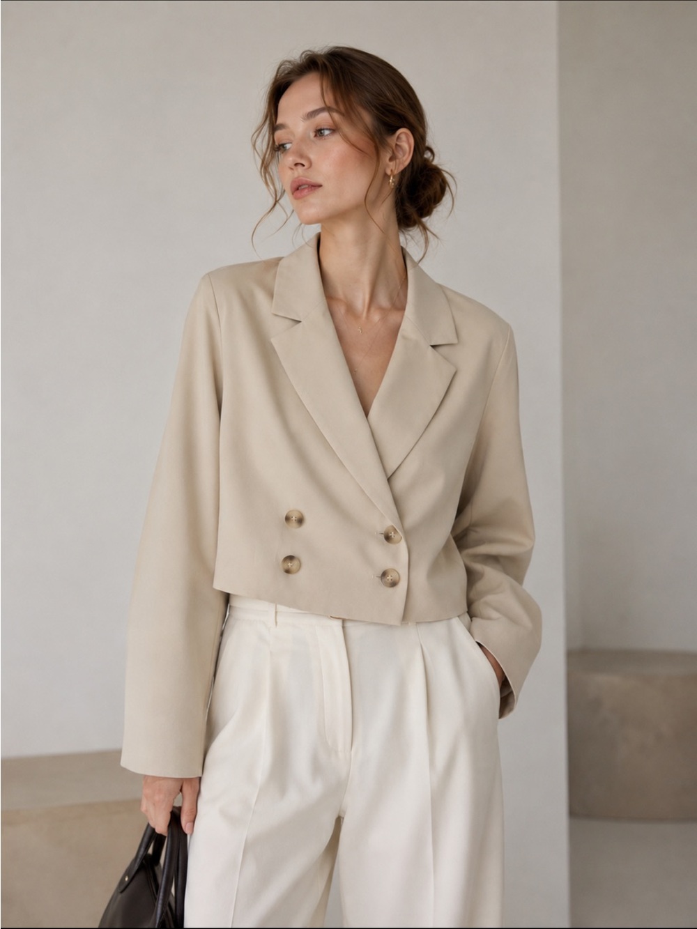 En Saison NWT Soft Cream Cropped Blazer